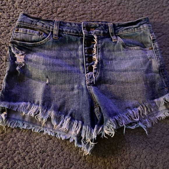 JUST USA Jean Shorts Size Large Distressed - Picture 2 of 12